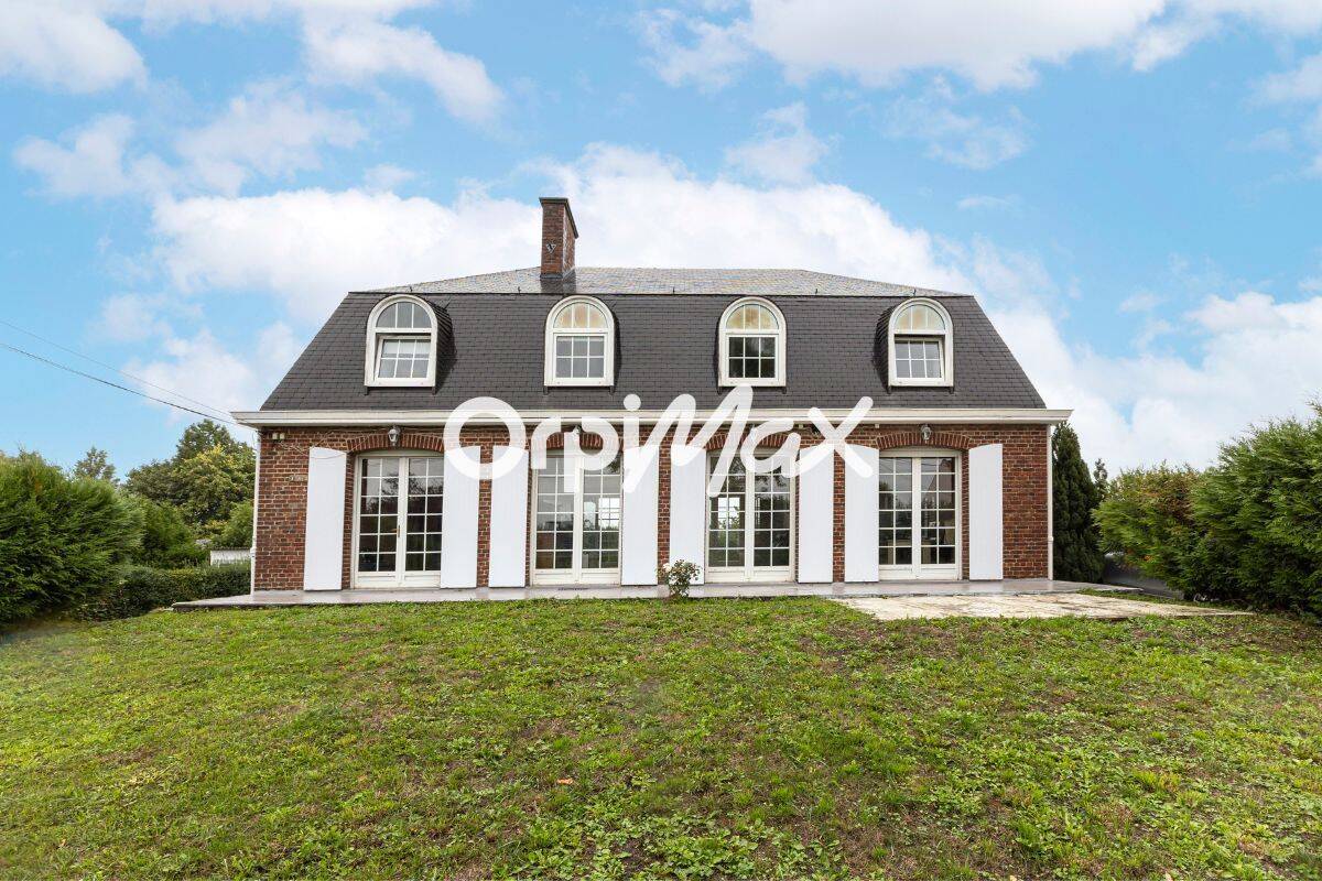 Maison 6 pièces 180 m² · à La Chapelle-d'Armentières · 180 m² · 588 200 €