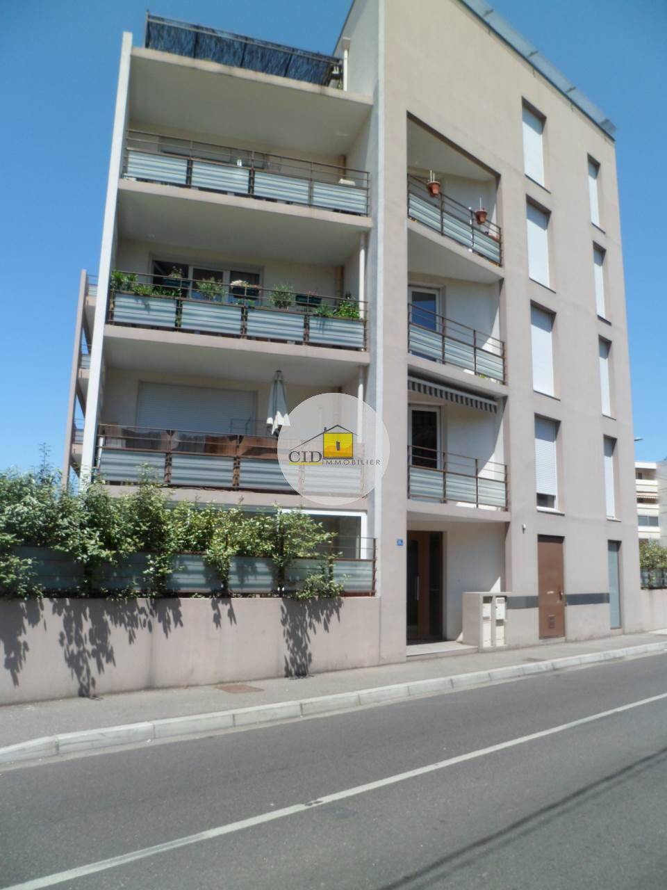 Appartement 3 pièces 67 m² · à Saint-Priest · 67,2 m² · 945 €/mois