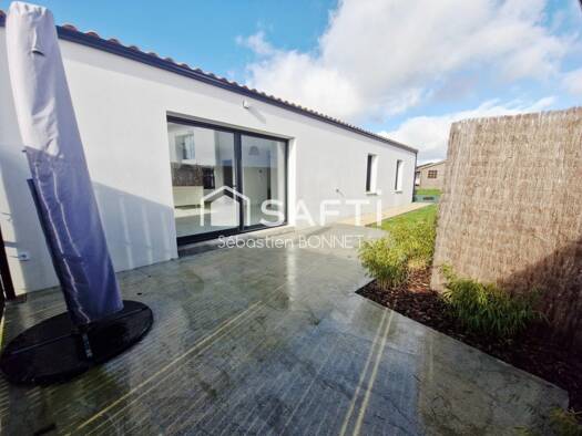 Maison de plain-pied à vendre 279 000 € 5 pièces 3 chambres 94 m² 477 m² de terrain Saint-Vincent-sur-Graon 85540