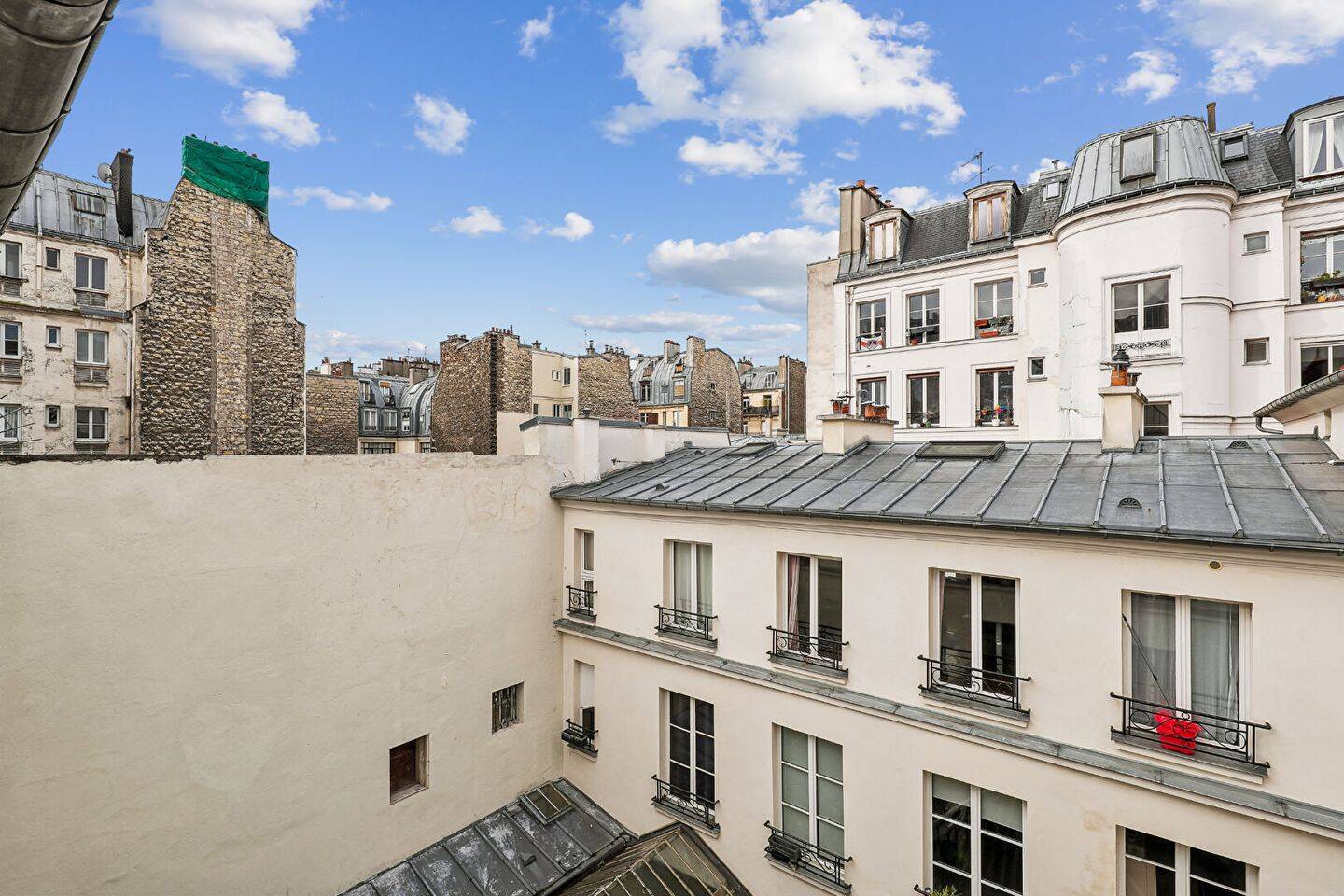 Appartement 2 pièces 34 m² · à Paris 10ème Arrondissement · 34 m² · 395 000 €
