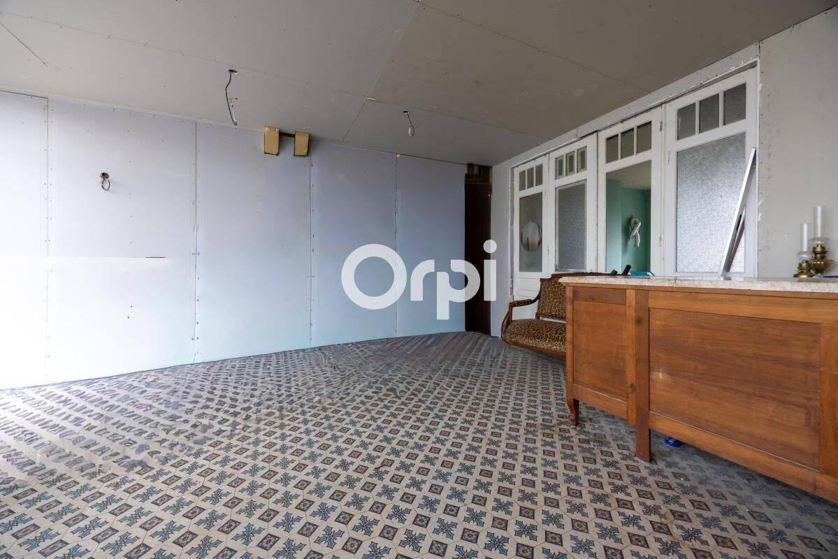 Maison 6 pièces 169 m² · à Lens · 169,1 m² · 151 690 €