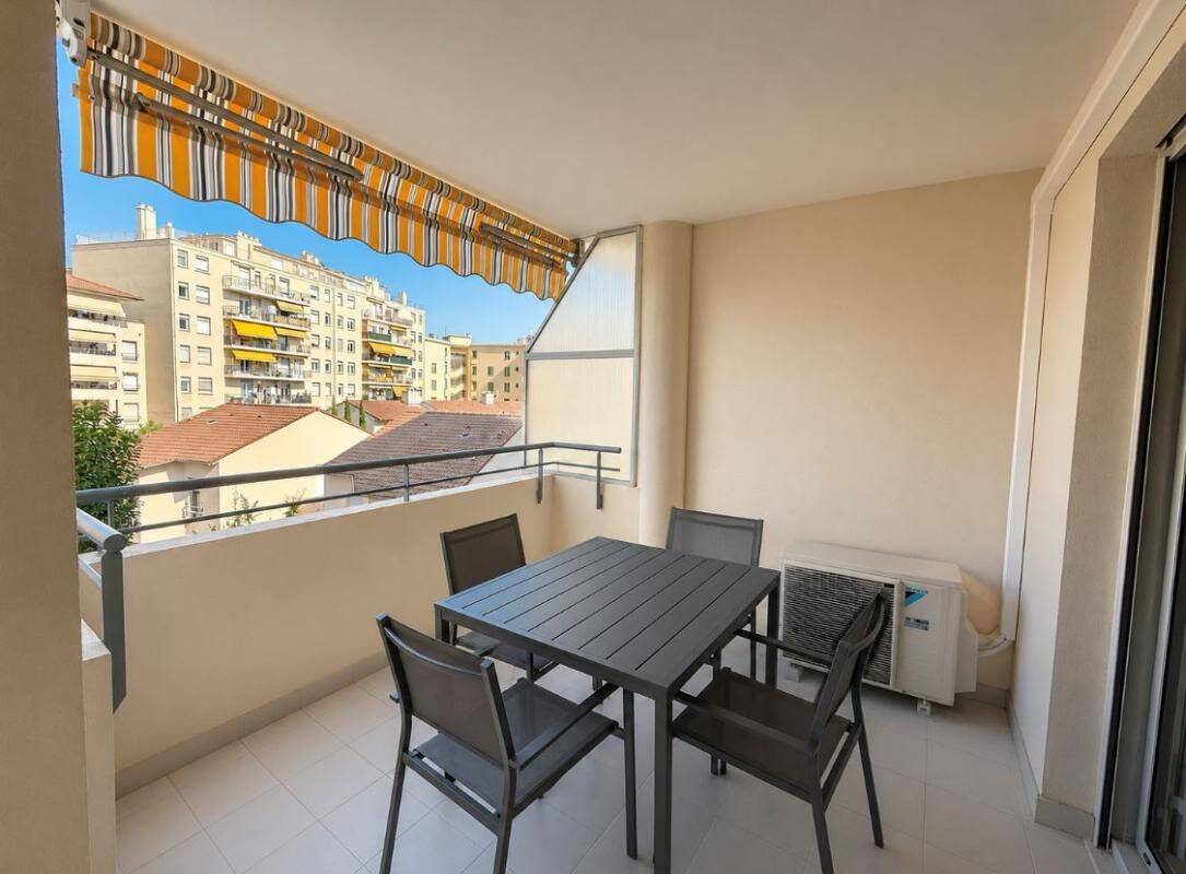 Appartement 2 pièces 43 m² · à Cannes · 43,1 m² · 1 220 €