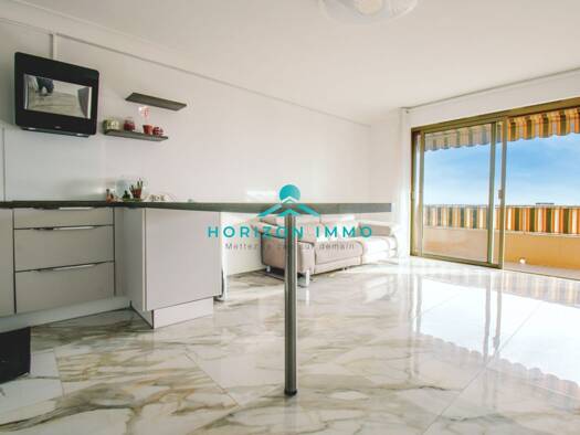 Appartement à louer 1 450 € 3 pièces 2 chambres 62,5 m² Étage 3/3 Saint-Laurent-du-Var 06700