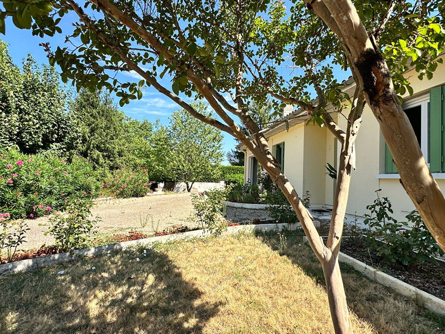 Maison 5 pièces 131 m² · à Puymoyen · 131 m² · 250 000 €