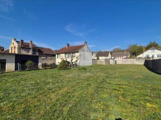 Terrain à vendre 91 000 € 677 m² de terrain Montigny-sur-Loing 77690