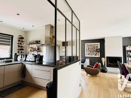 Maison à vendre 398 000 € 6 pièces 4 chambres 135 m² 763 m² de terrain Le Vieux Villars-Villars Nord Villars 42390