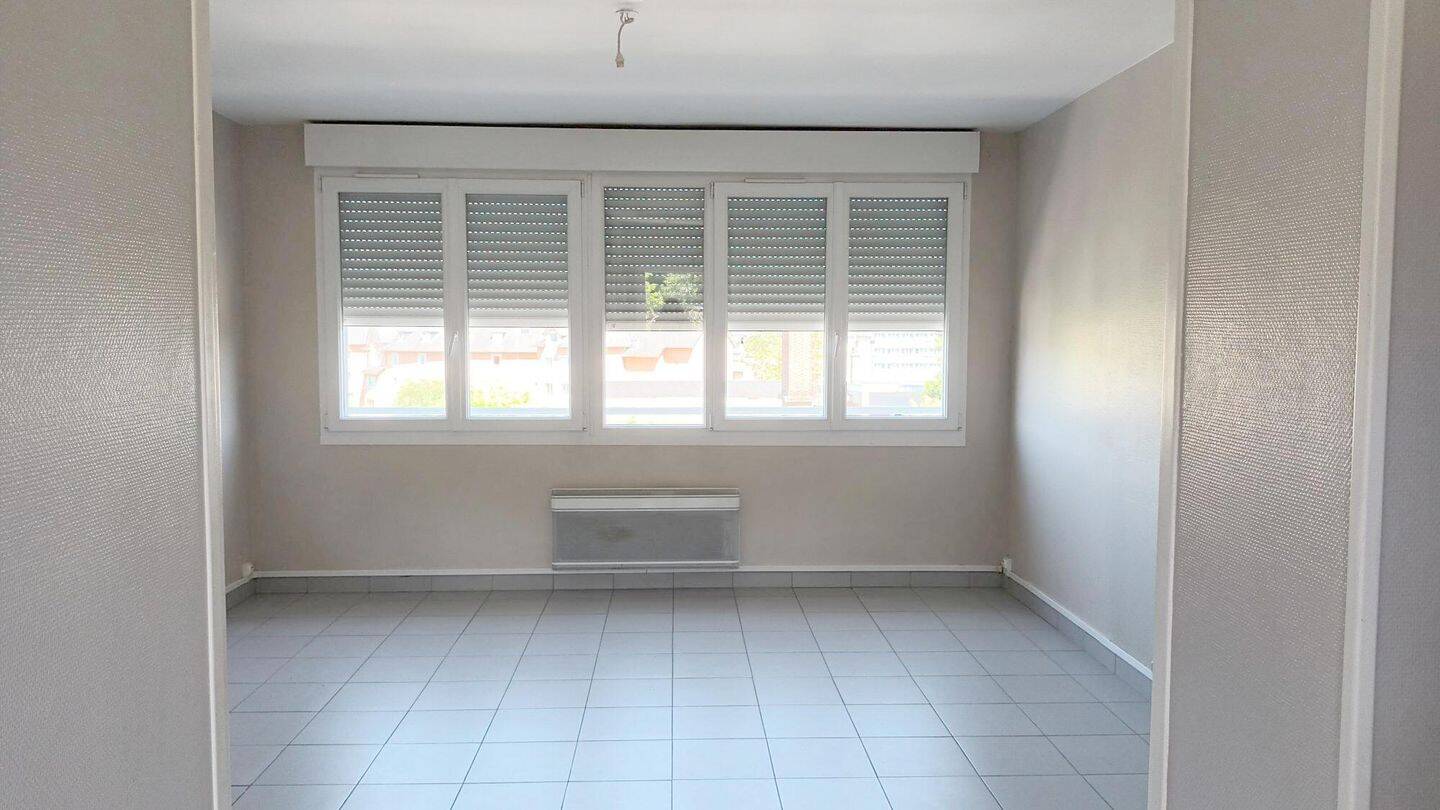 Appartement 1 pièce 29 m² · à Lisieux · 29 m² · 400 €