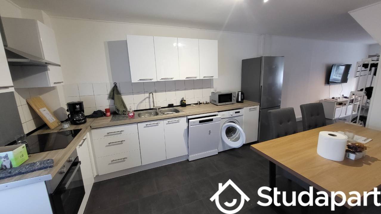 1 pièce 13 m² · à Croix · 13 m² · 460 €