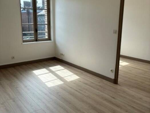 Appartement à louer 640 € 3 pièces 2 chambres 61 m² Étage 2/3 Centre Ville Dieppe 76200