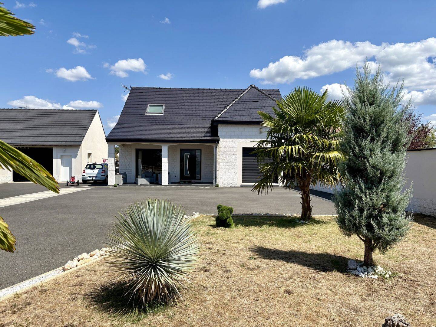 Maison 5 pièces 144 m² · à Saint-Martin-d'Abbat · 144 m² · 284 900 €