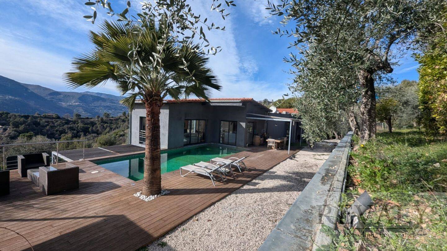 Maison 8 pièces 295 m² · à Castagniers · 295 m² · 1 189 000 €
