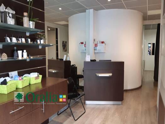 Local commercial à louer 763 € 34 m² de surface de vente Ile Verte Grenoble 38000