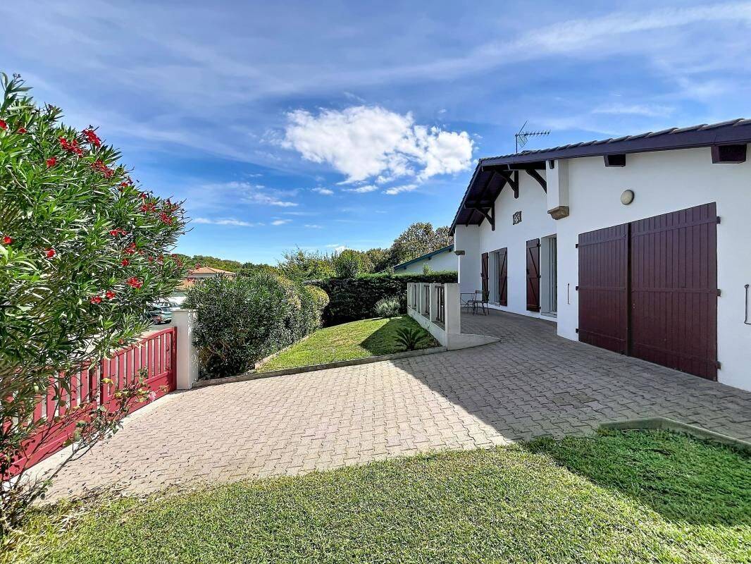 Maison 4 pièces 104 m² · à Mouguerre · 104 m² · 590 000 €