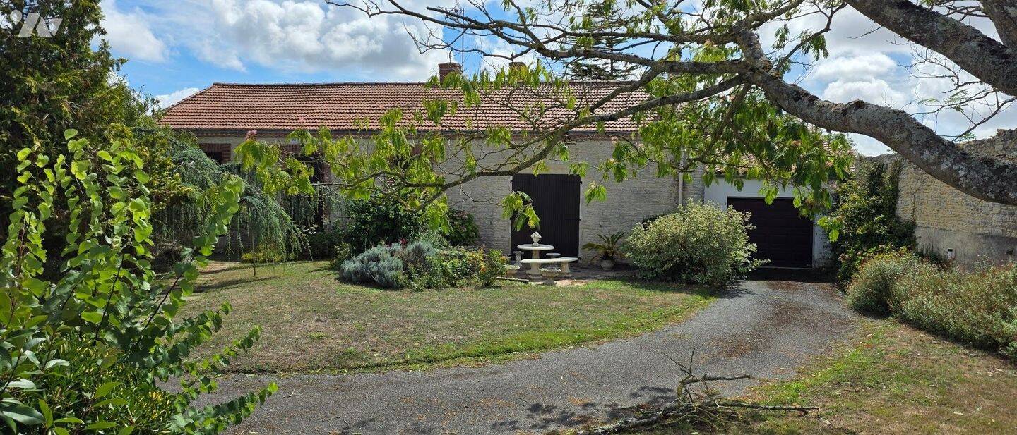 Maison 6 pièces 120 m² · à Sainte-Radégonde-des-Noyers · 120 m² · 167 200 €