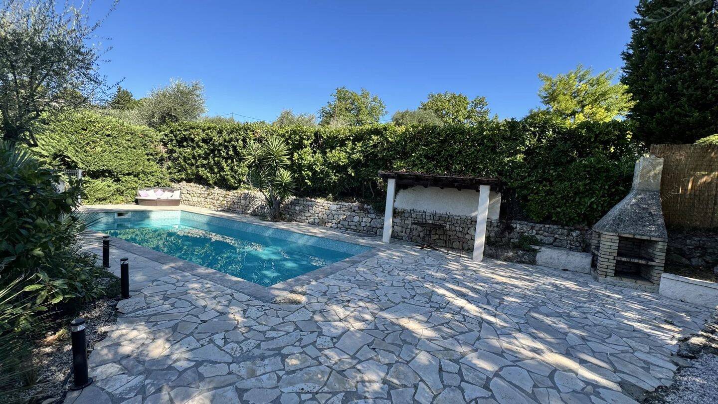 Maison 5 pièces 93 m² · à Valbonne · 93 m² · 2 800 €/mois