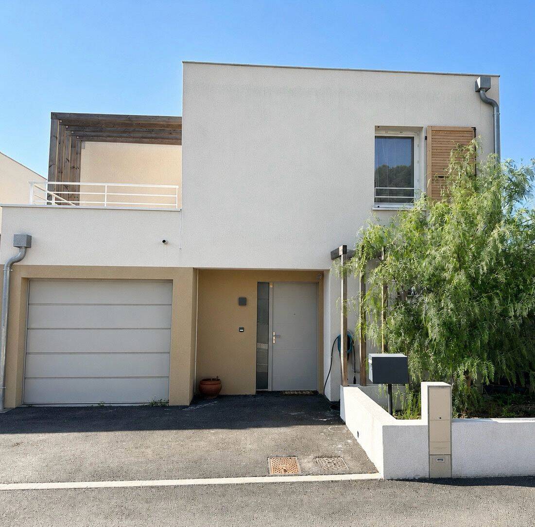 Maison 4 pièces 85 m² · à Meyreuil · 85 m² · 459 000 €