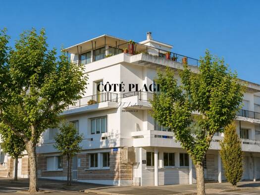 Appartement à vendre 895 000 € 11 pièces 7 chambres 256 m² Étage 1/3 Royan 17200
