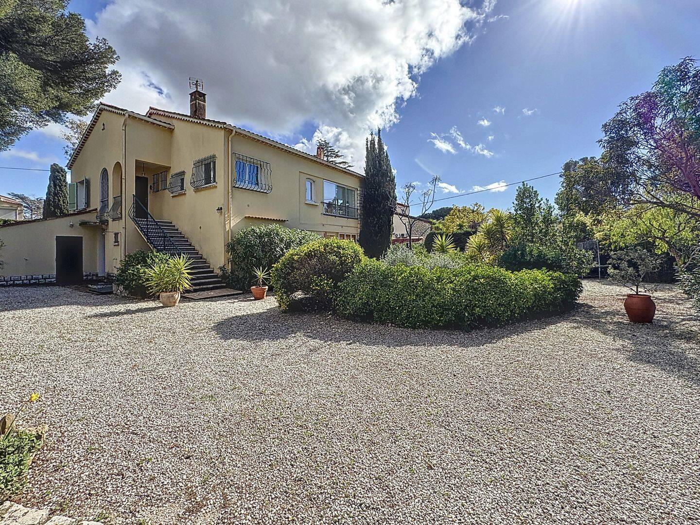 Maison 7 pièces 166 m² · à Six-Fours-les-Plages · 166 m² · 985 000 €