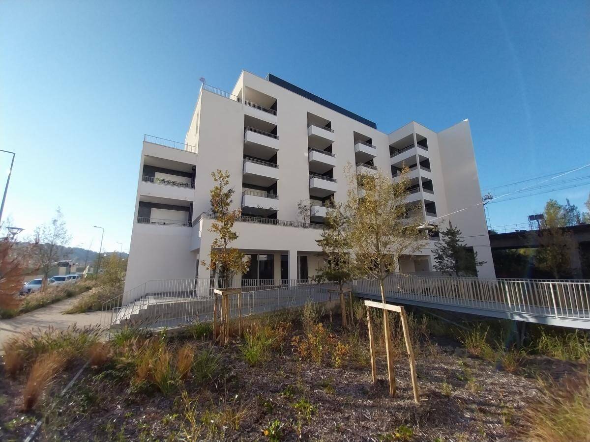 Appartement 4 pièces 82 m² · à Lormont · 82 m² · 989 €