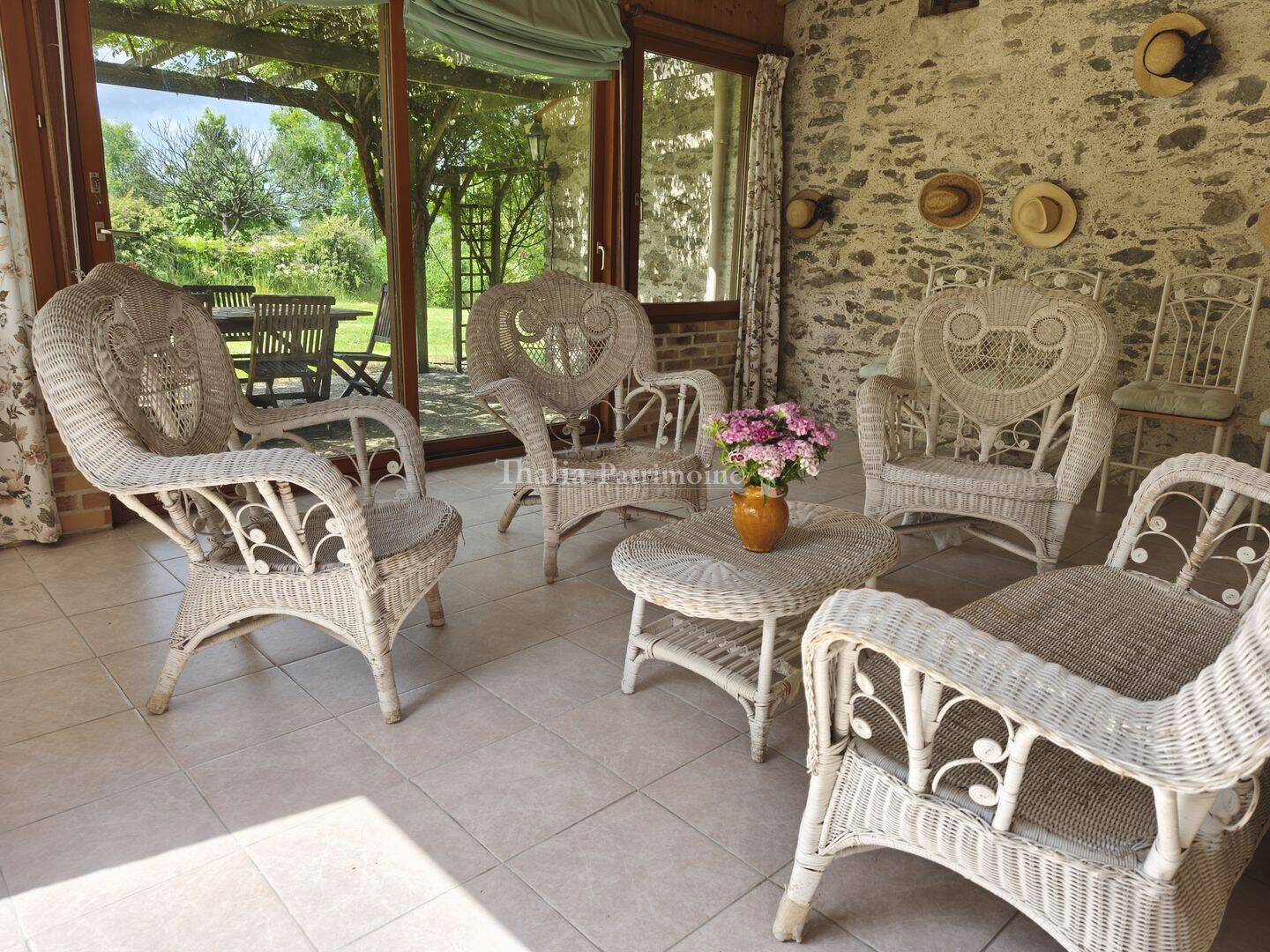 Maison 10 pièces 300 m² · à Château-Guibert · 300 m² · 549 900 €