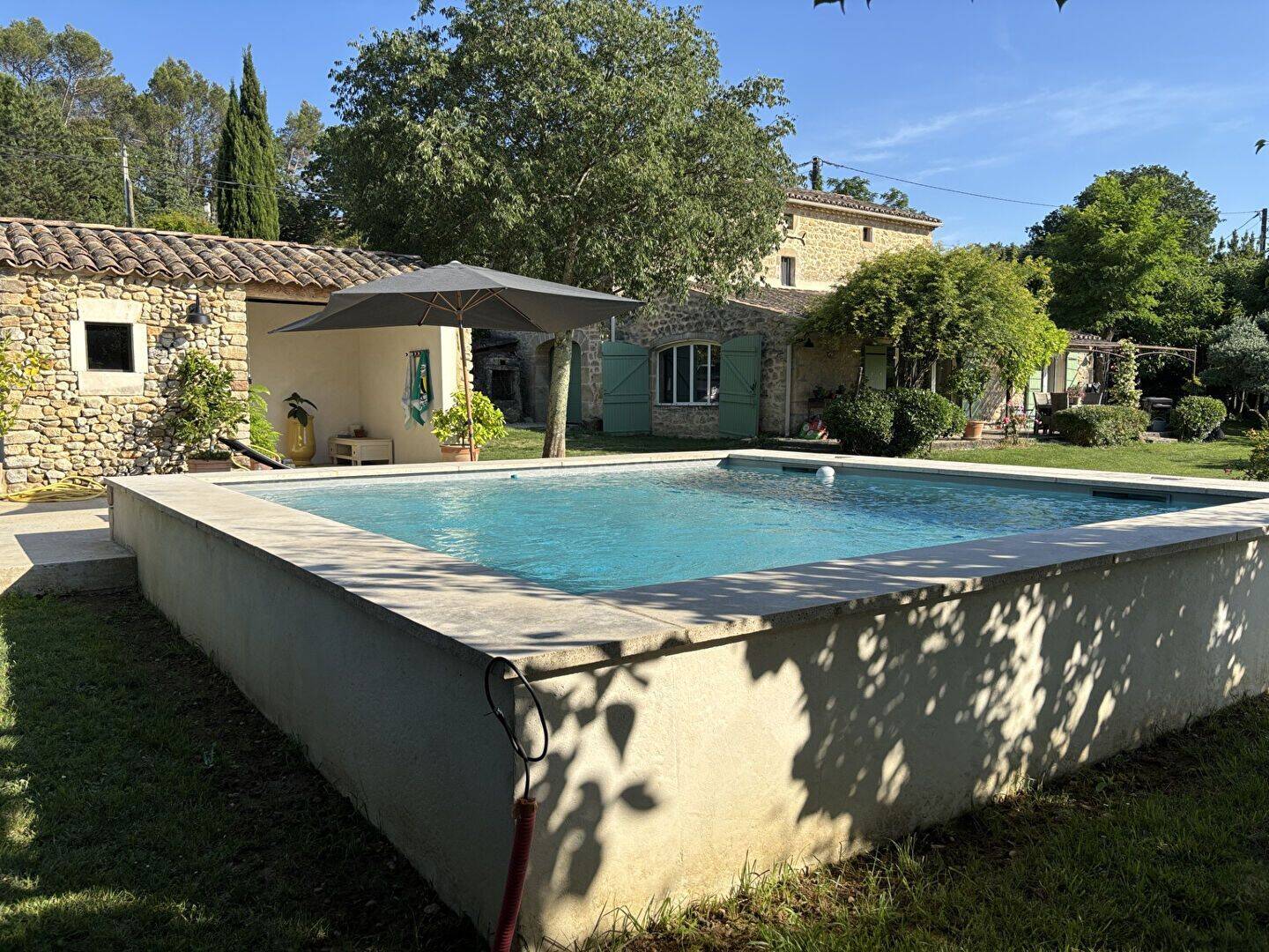 Maison 5 pièces 140 m² · à Saint-André-de-Roquepertuis · 140 m² · 529 000 €