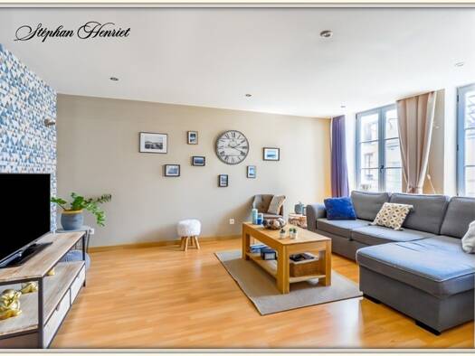 Immeuble à vendre 196 750 € 210 m² Centre-Exterieurs Vouziers 08400