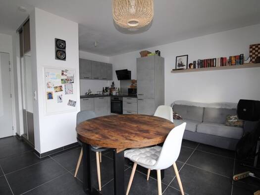 Appartement à vendre 149 000 € 2 pièces 1 chambre 42 m² RDC Devant les Ponts Metz 57000