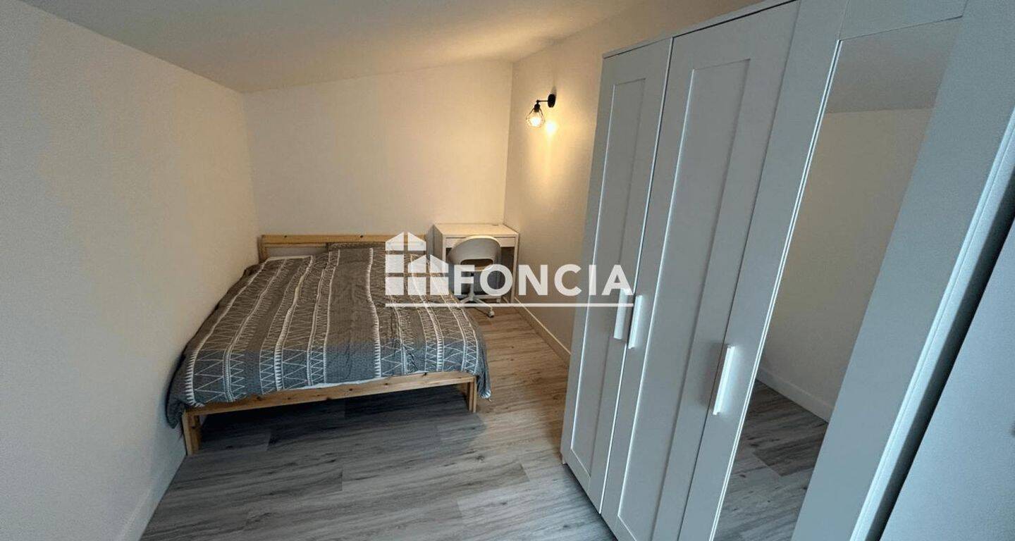 1 pièce 11 m² · à Viry-Châtillon · 10,6 m² · 390 €/mois