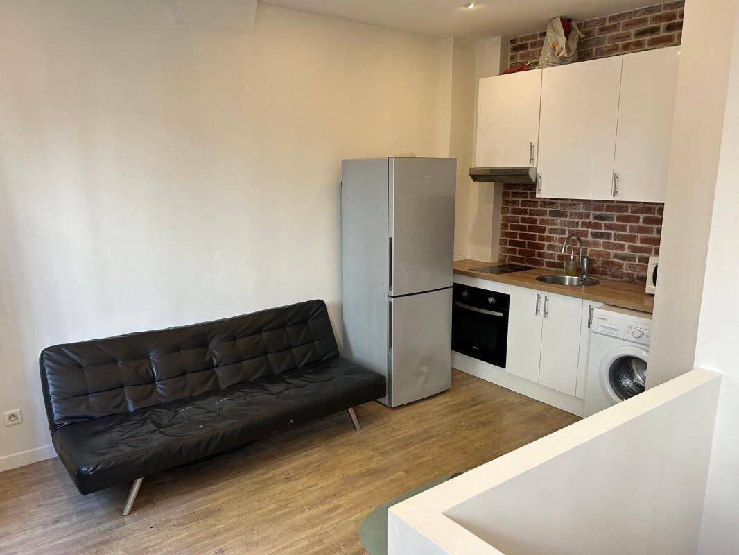Appartement 2 pièces 22 m² · à Paris 18ème Arrondissement · 21,5 m² · 1 099 €/mois