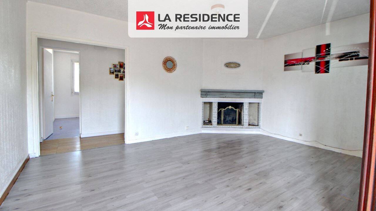 Appartement 5 pièces 79 m² · à Les Clayes-sous-Bois · 79 m² · 179 000 €