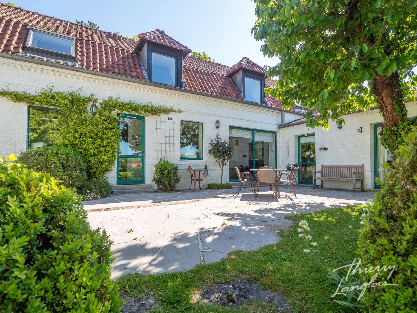 Maison 10 pièces 270 m² · à Chéreng · 270 m² · 880 000 €