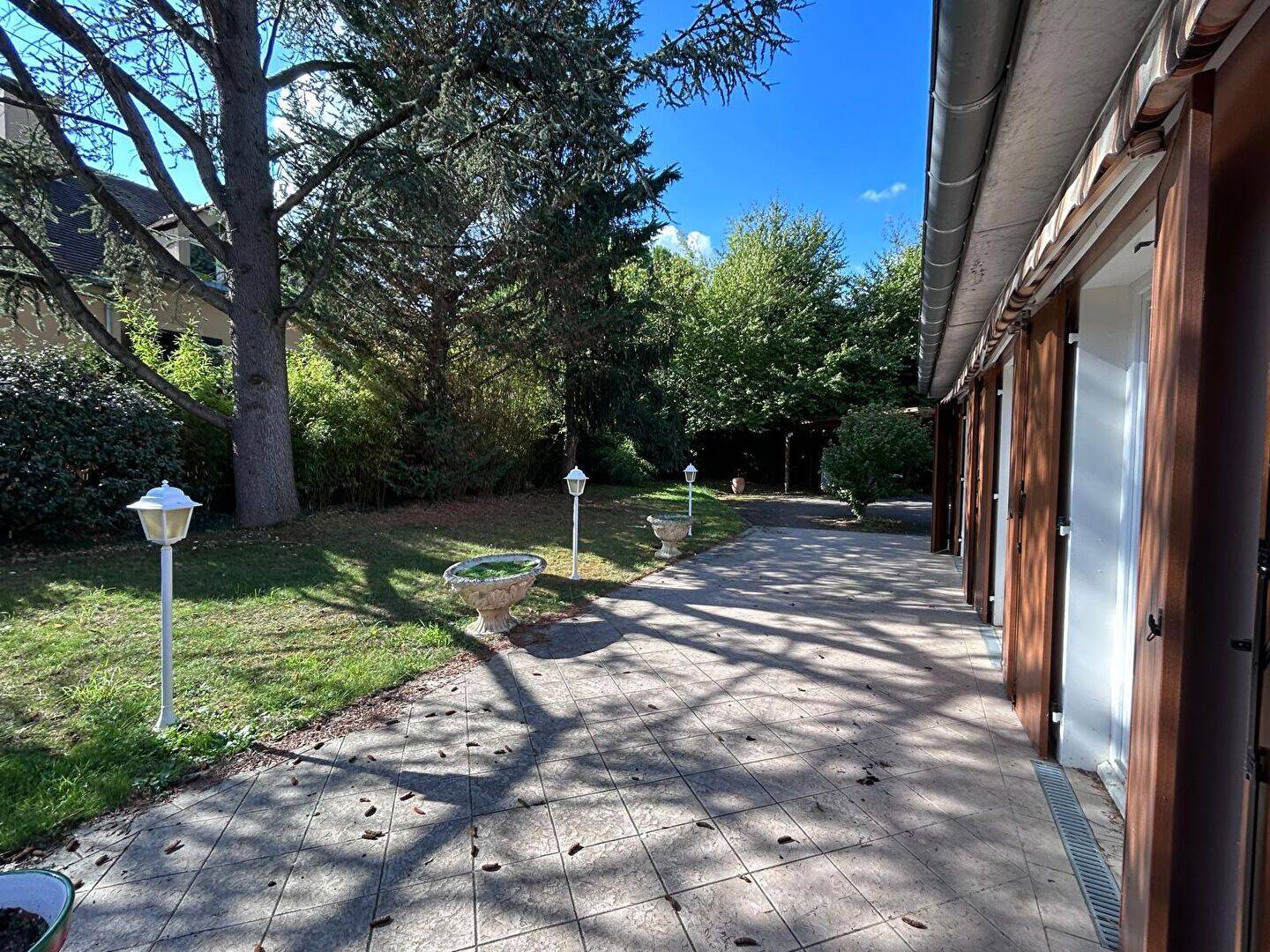 Maison 5 pièces 93 m² · à Varennes-Jarcy · 93 m² · 359 000 €