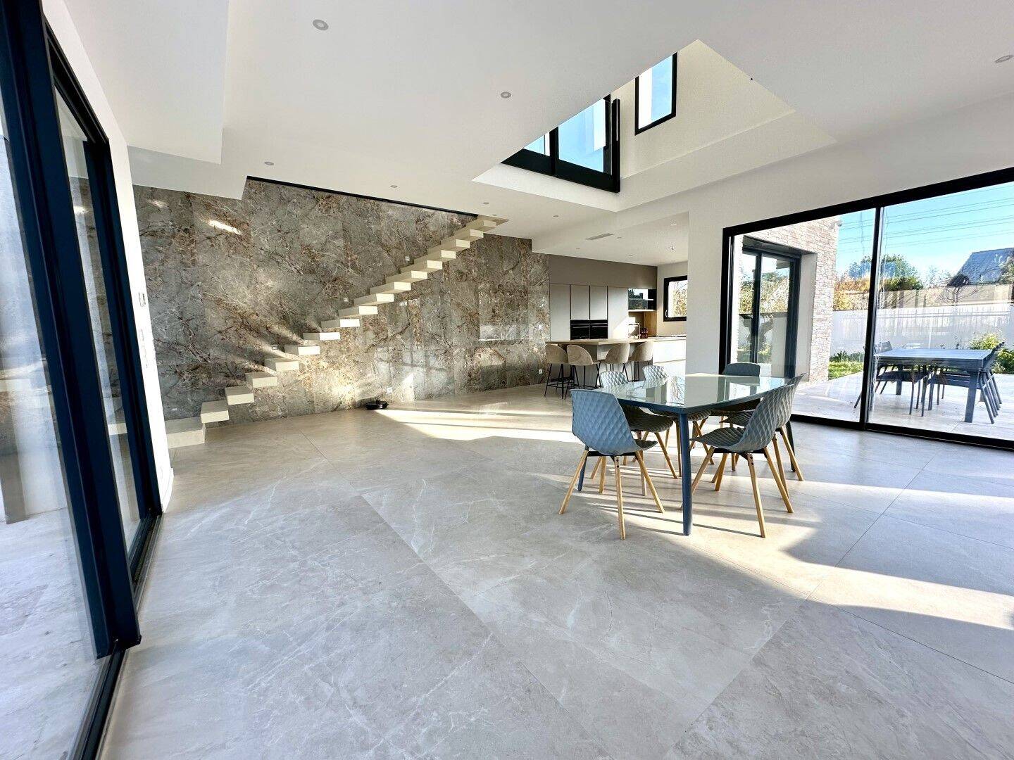 Maison 7 pièces 285 m² · à Saint-Cyr-sur-Loire · 285 m² · 1 445 000 €