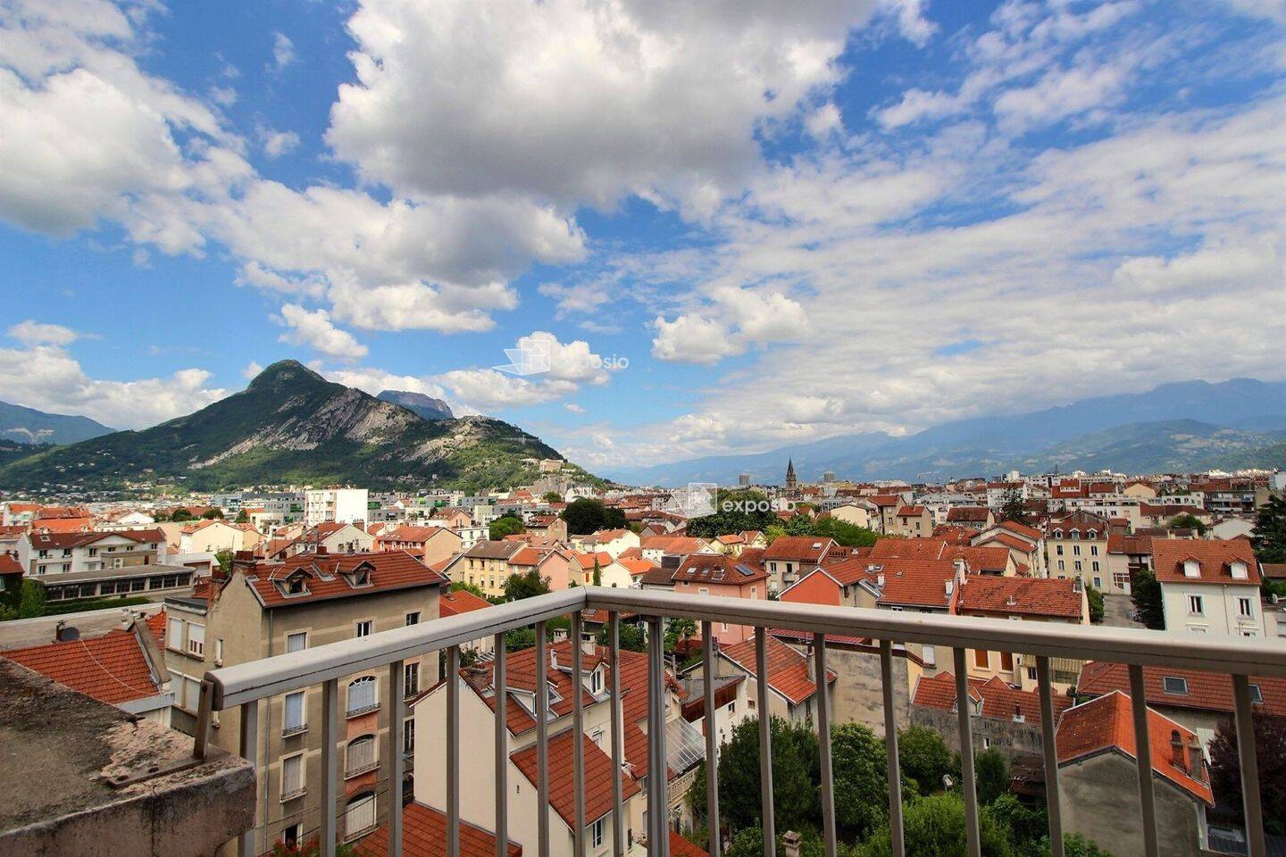 Appartement 3 pièces 66 m² · à Grenoble · 65,6 m² · 120 000 €