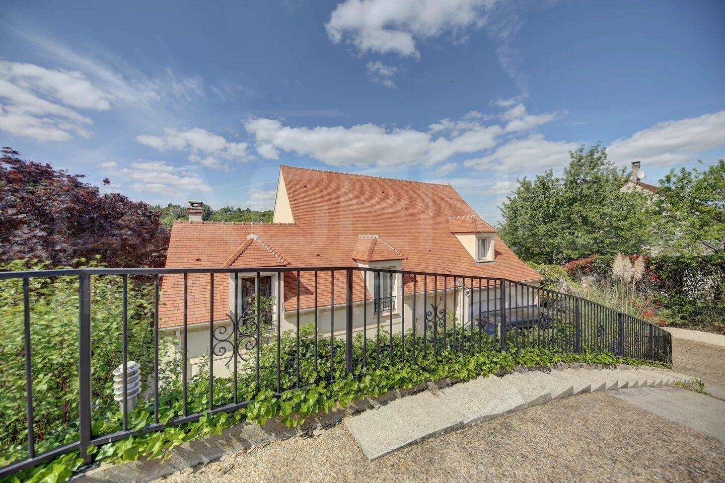 Maison 9 pièces 226 m² · à Mareil-Marly · 225,7 m² · 990 000 €