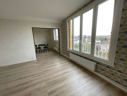 Appartement à louer 1 100 € 4 pièces 3 chambres 68 m² Étage 4/5 Salengro Jaures Mantes-la-Ville 78711