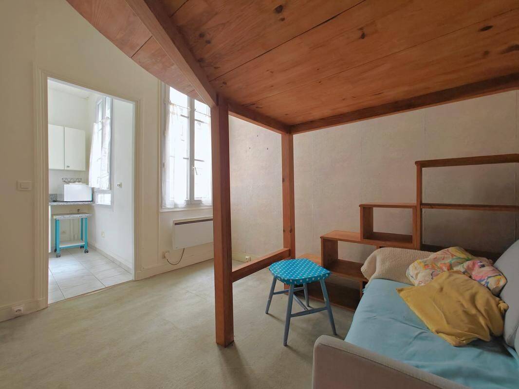 Appartement 2 pièces 30 m² · à Paris 18ème Arrondissement · 30 m² · 290 000 €