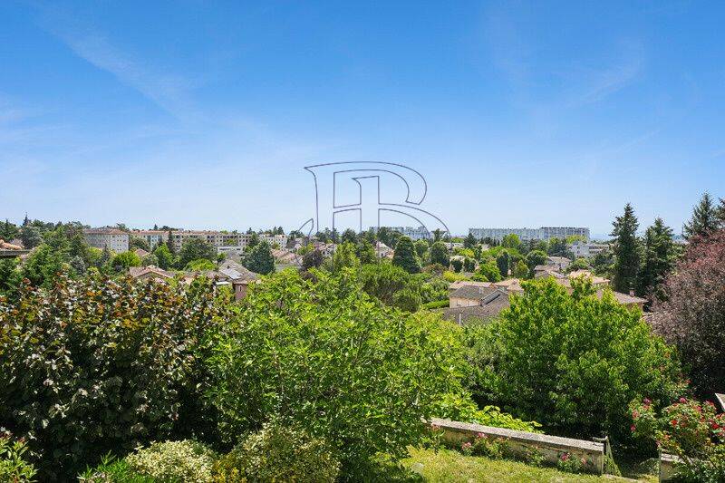 Maison 4 pièces 143 m² · à Champagne-au-Mont-d'Or · 143 m² · 865 000 €