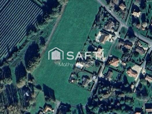 Terrain constructible viabilisé à vendre 48 000 € 1 900 m² de terrain Saint-Pierre-d'Eyraud 24130