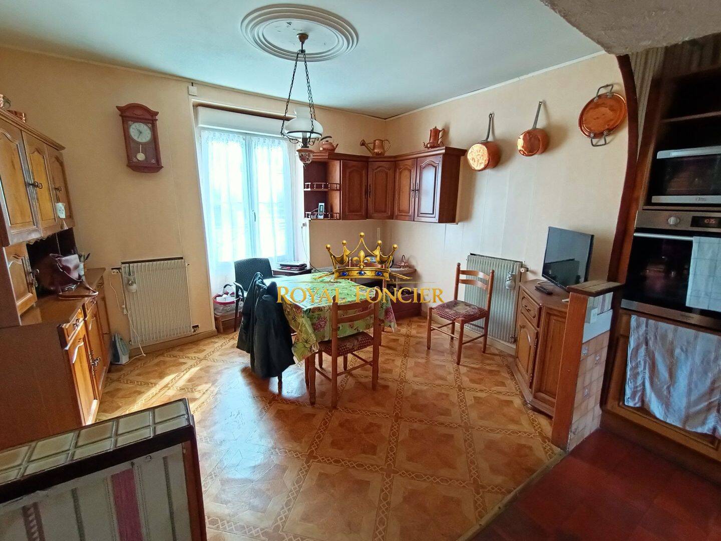 Maison 4 pièces 102 m² · à Les Ormes · 102 m² · 79 500 €