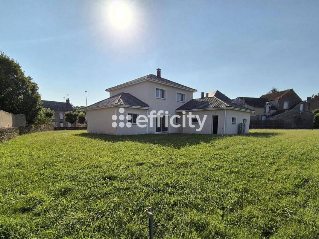 Maison 5 pièces 163 m² · à Montgivray · 163 m² · 395 000 €