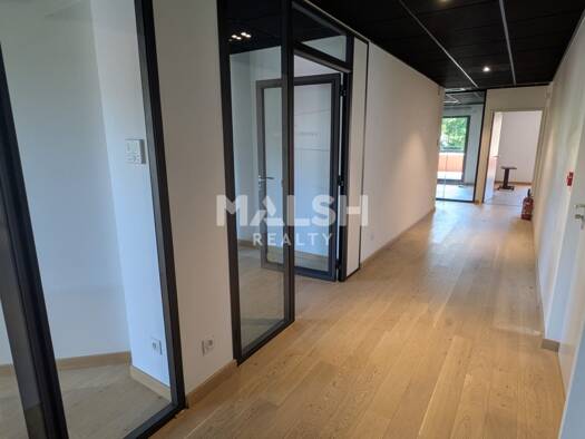 Espace bureau à louer 5 786 € 375,3 m² de bureaux divisible de 70 m² à 375 m² Condrieu 69420