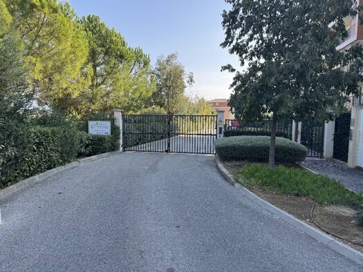 Parking à vendre 23 000 € 17 m² Les Combes Antibes 06600