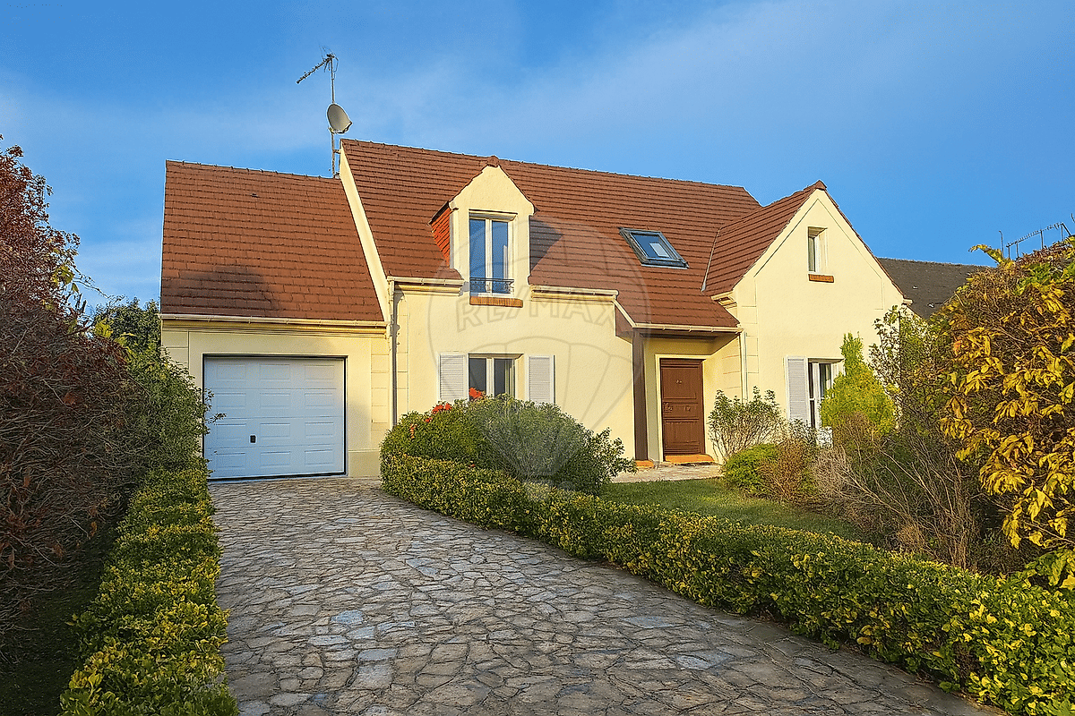Maison 6 pièces 136 m² · à Senlis · 136 m² · 488 000 €
