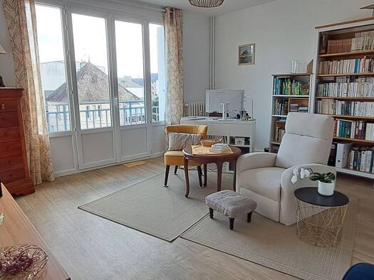 Colocation à louer 810 € 4 pièces 3 chambres 72 m² RDC Nord Ouest Coutances 50200