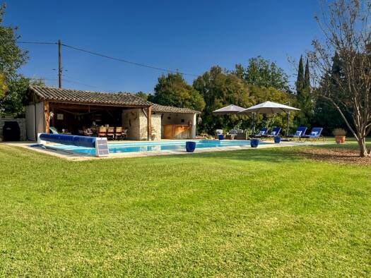 Villa à vendre 1 465 000 € 7 pièces 6 chambres 241 m² 4 136 m² de terrain Les Platanes Aix-en-Provence 13100