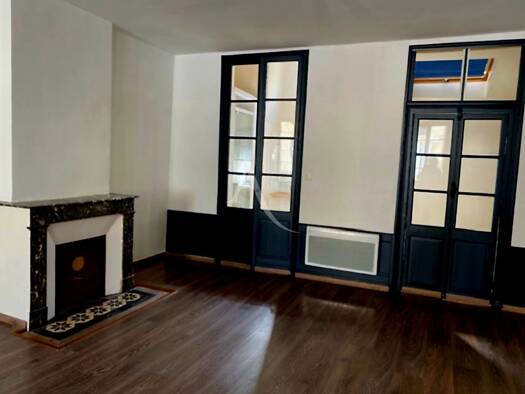 Appartement à vendre 107 000 € 2 pièces 1 chambre 66 m² RDC Pons 17800