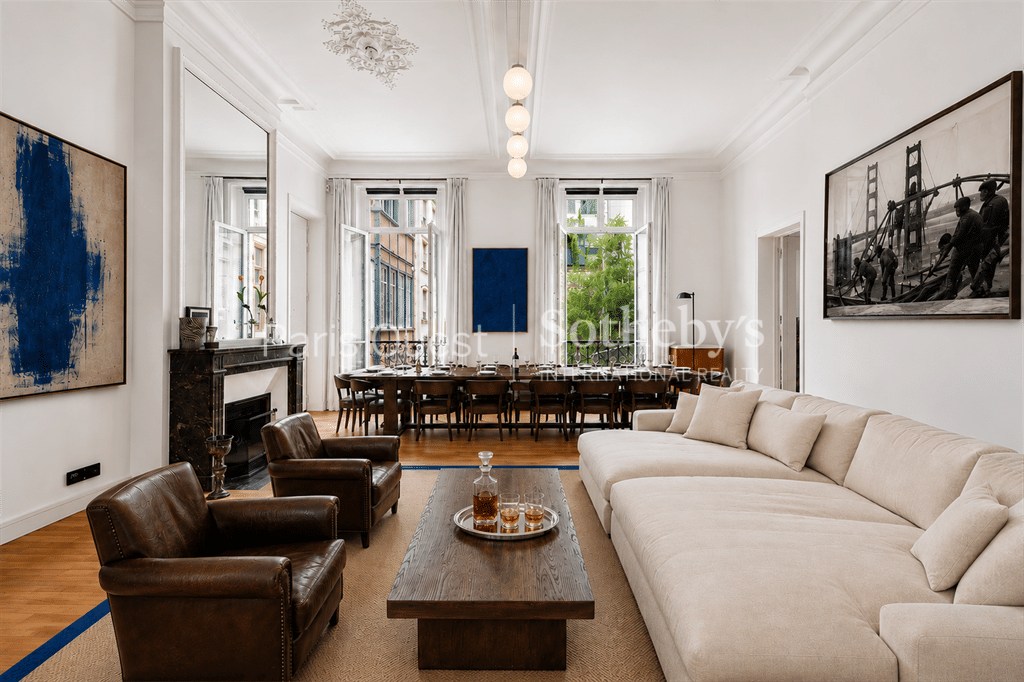 Appartement 2 pièces 61 m² · à Paris 8ème Arrondissement · 61 m² · 840 000 €