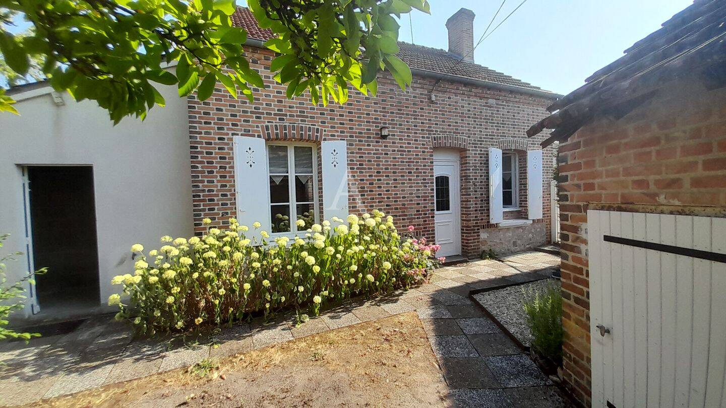 Maison 4 pièces 81 m² · à Lamotte-Beuvron · 81 m² · 812 €