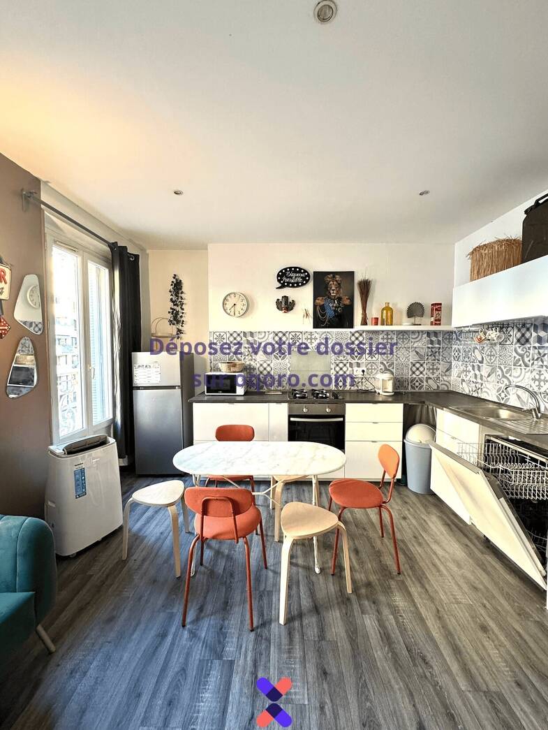 Appartement à louer 1 300 € 4 pièces 3 chambres 60 m² 4ème étage La Joliette Marseille 2ème 13002